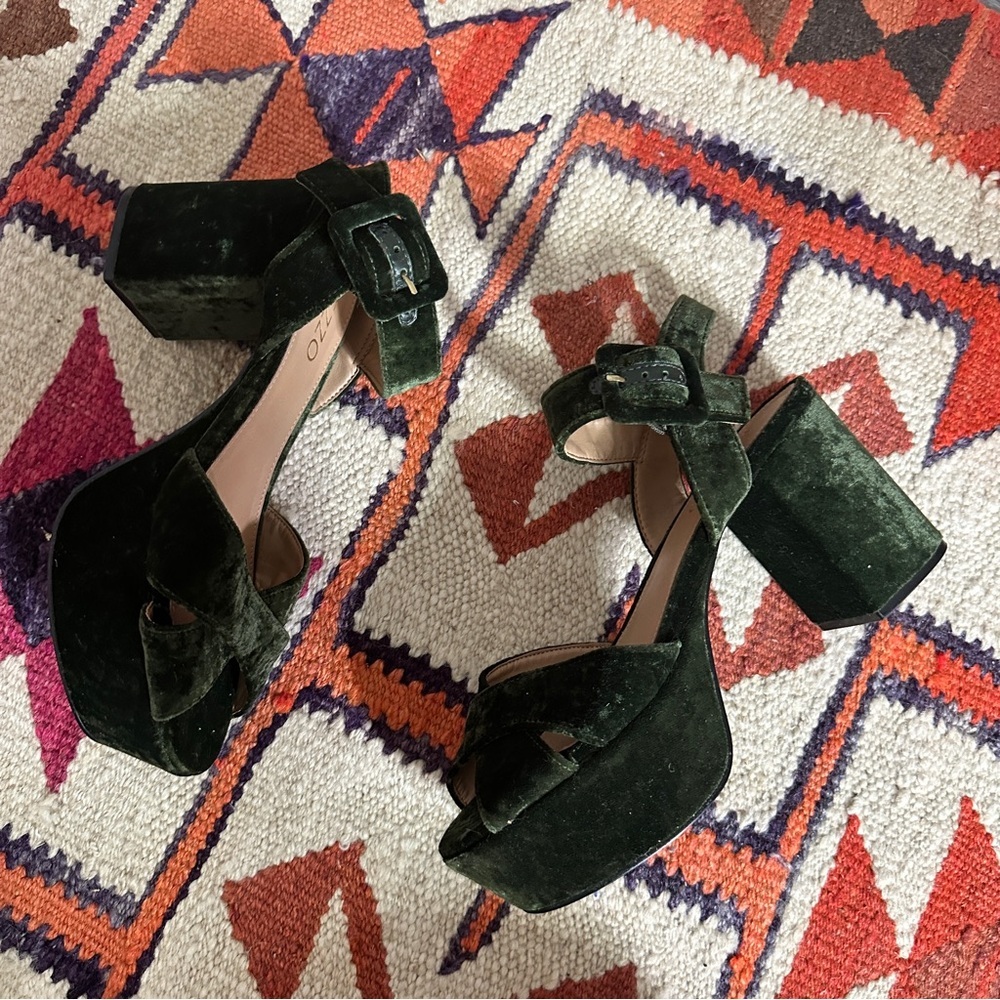 Arezzo Green Chunky Platform Velvet Heels sz 40 - Picture 2 of 6